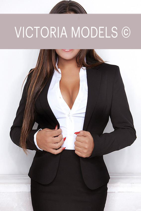 Escort Model Berlin Kira 01